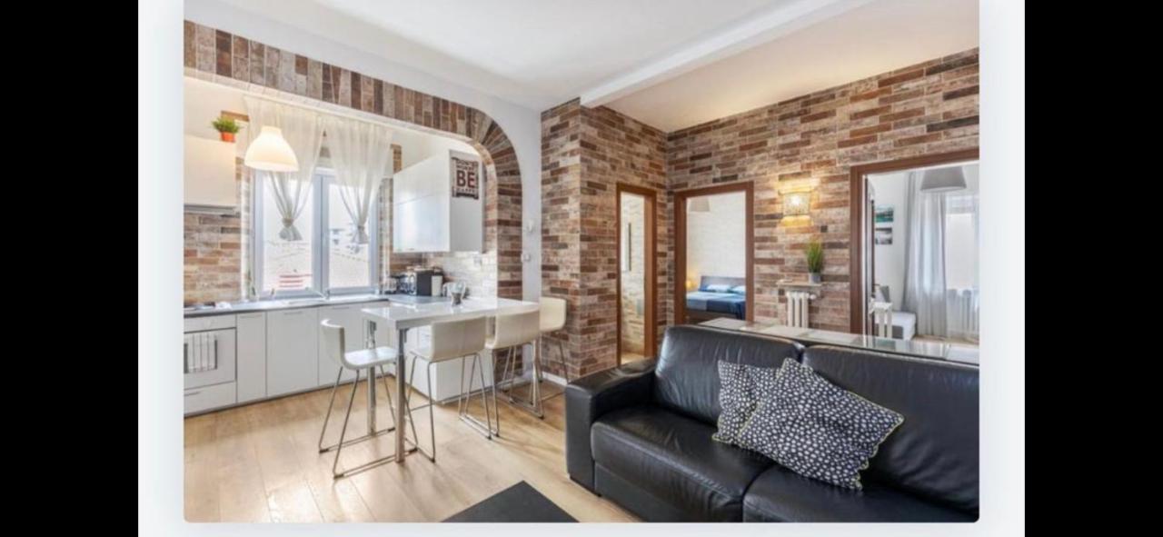 Queen East Verona Apartments Εξωτερικό φωτογραφία