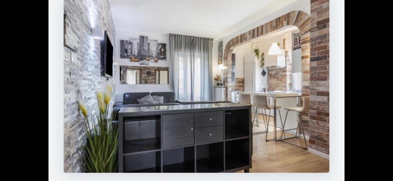 Queen East Verona Apartments Εξωτερικό φωτογραφία
