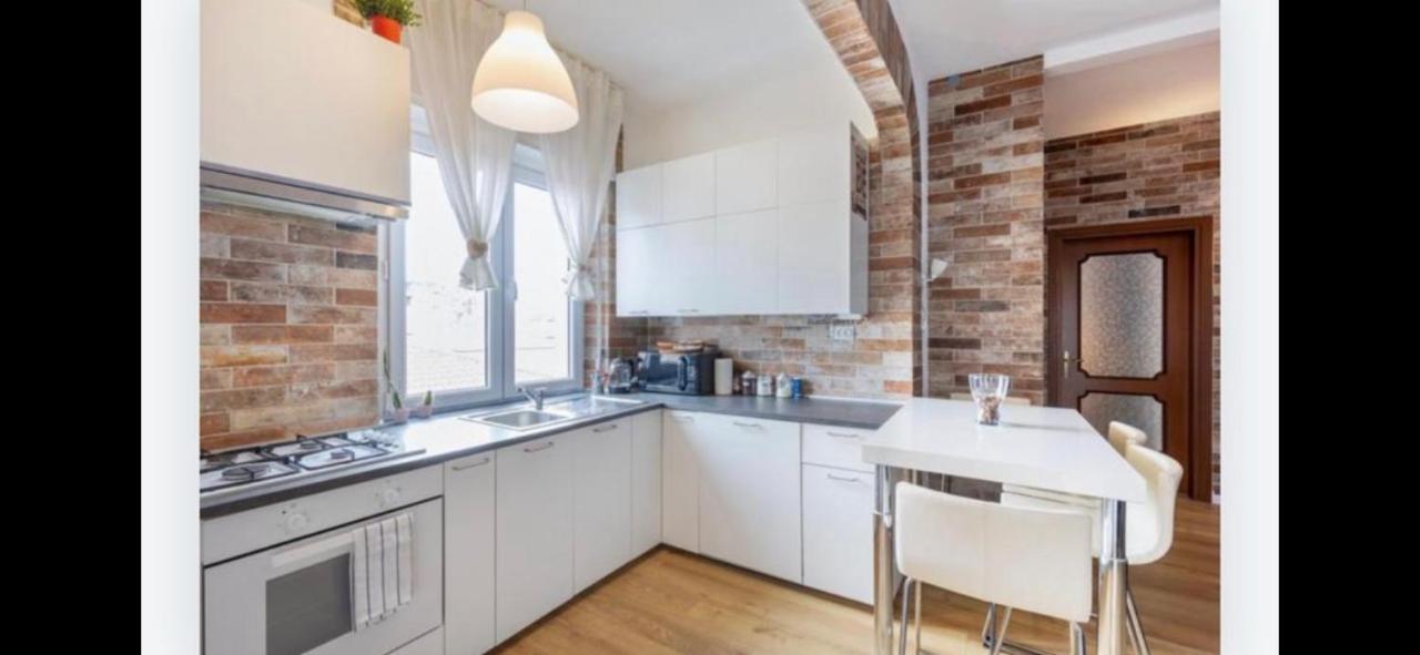 Queen East Verona Apartments Εξωτερικό φωτογραφία