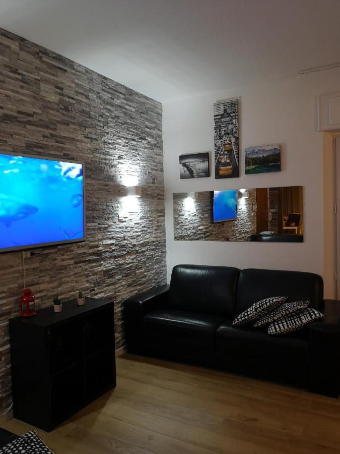 Queen East Verona Apartments Εξωτερικό φωτογραφία