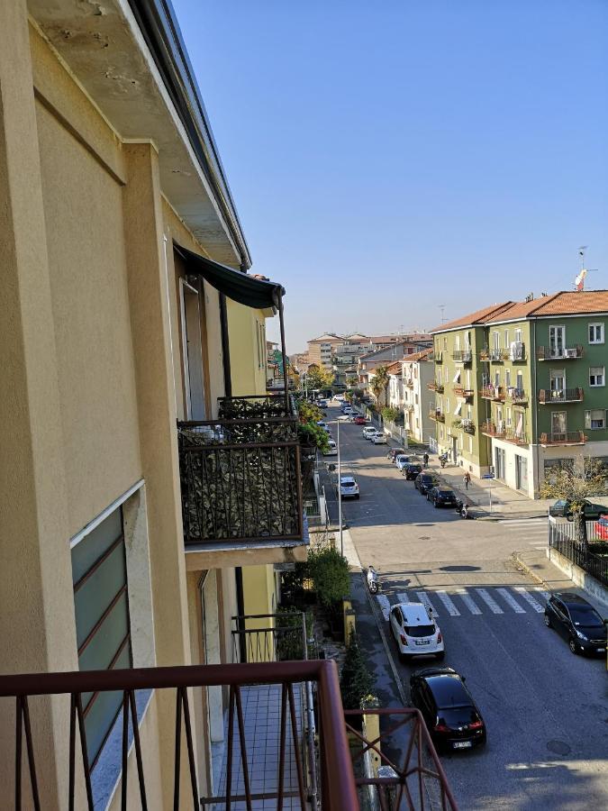 Queen East Verona Apartments Εξωτερικό φωτογραφία
